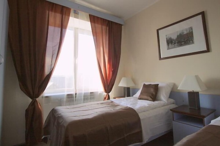 Room 5 of 23