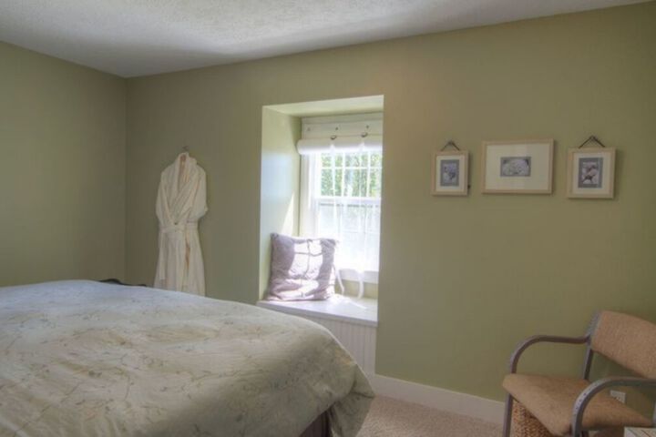 Room 7 of 16