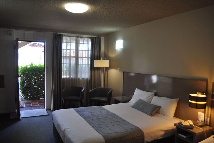 Room 12 of 41