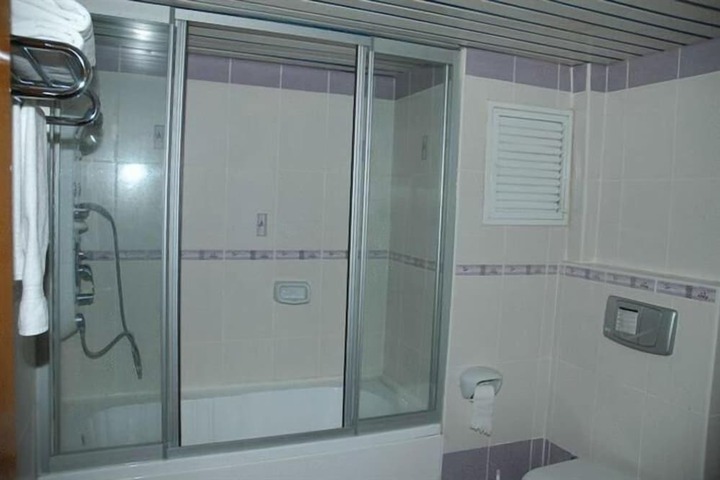 Room 19 of 31