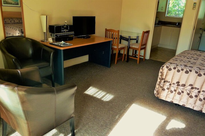 Room 21 of 38