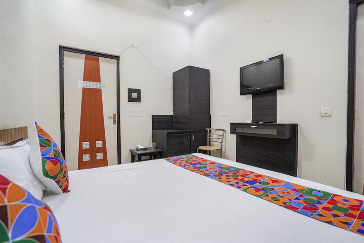 Room 27 of 41