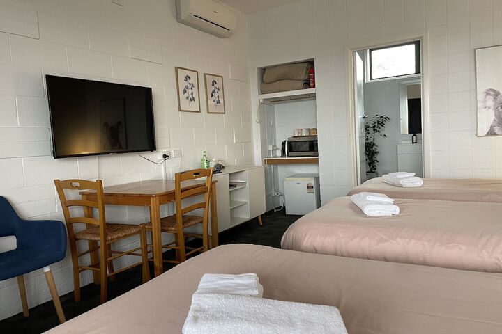 Room 15 of 62