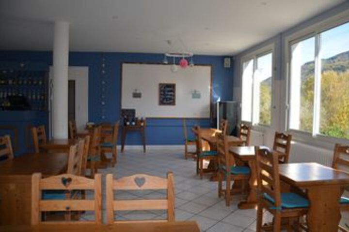 Dining 58 of 61
