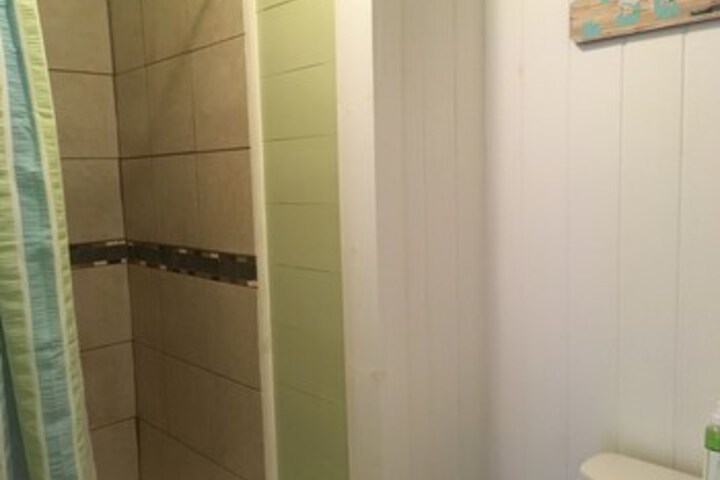 Room 4 of 42