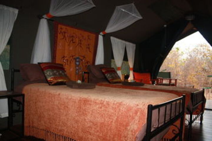 Room 4 of 11