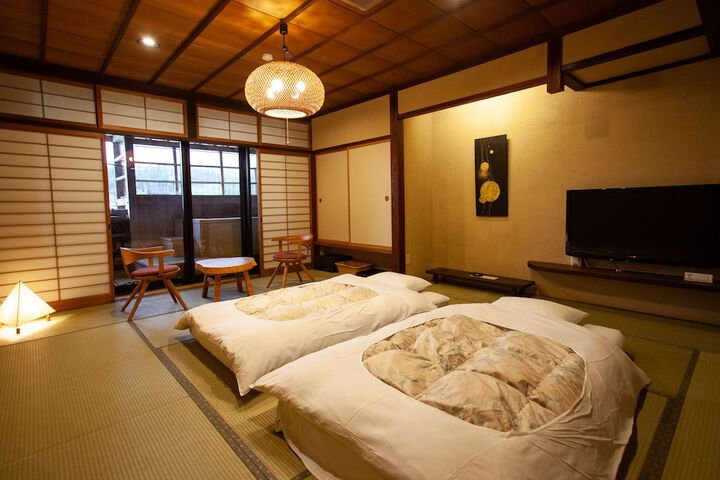 Room 18 of 53