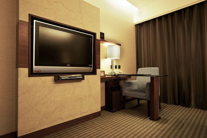 Room 28 of 52
