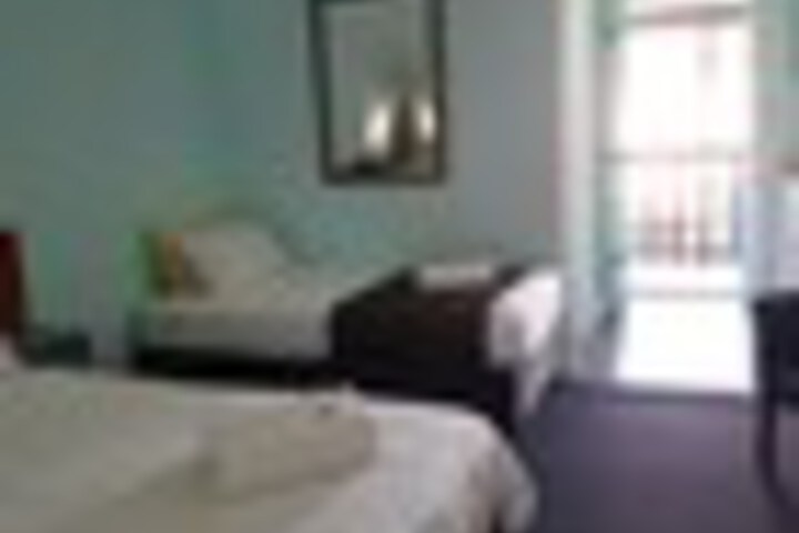 Room 44 of 117
