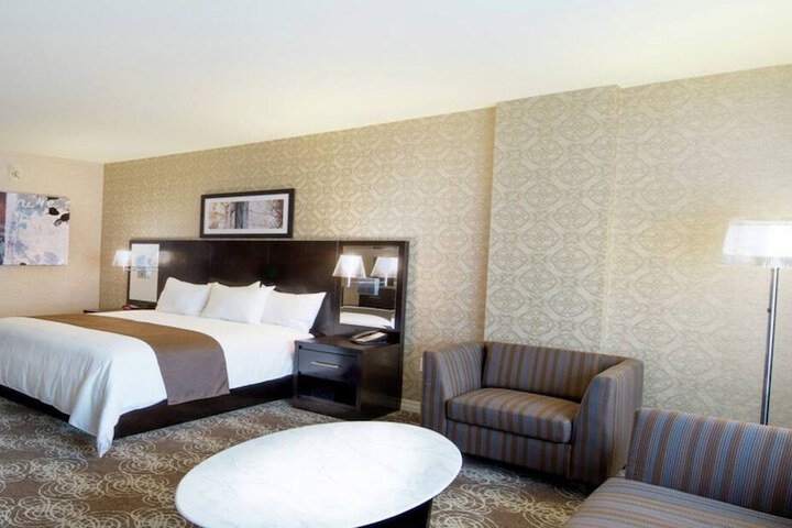 Room 6 of 54