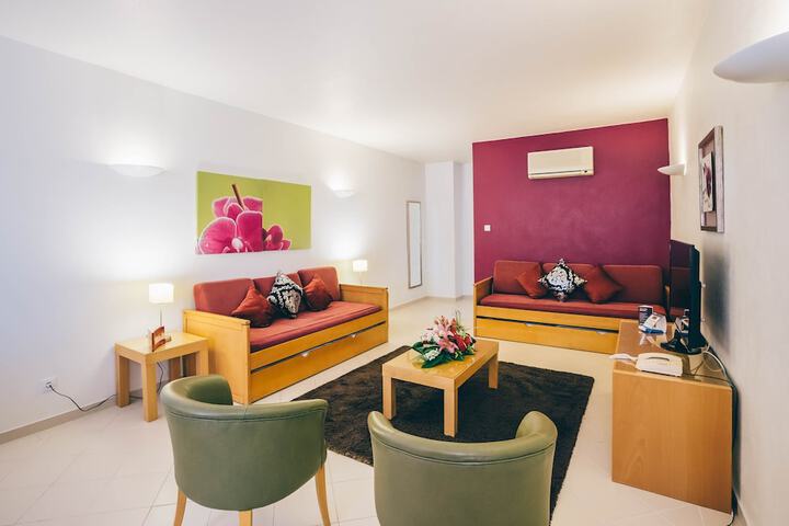Room 35 of 97