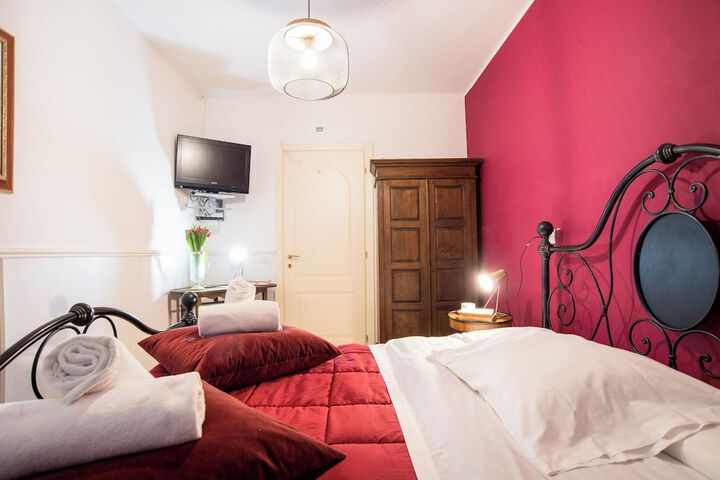 Room 4 of 46