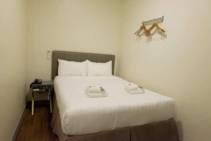 Room 22 of 70