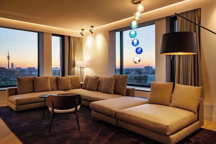 Room 27 of 112
