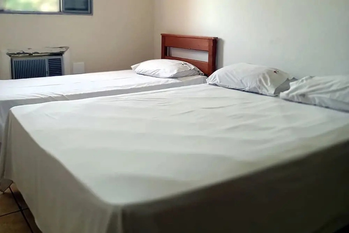 Room 5 of 16