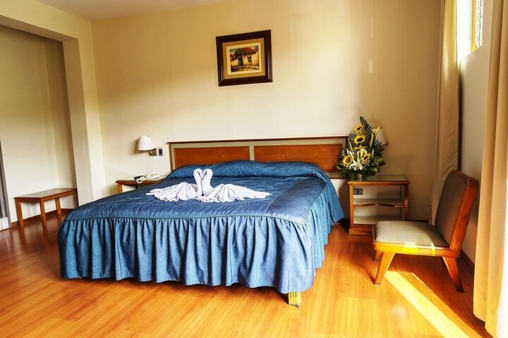 Room 6 of 35