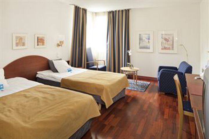 Room 8 of 23