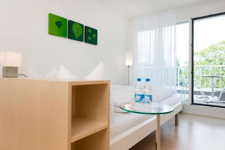 Room 10 of 23