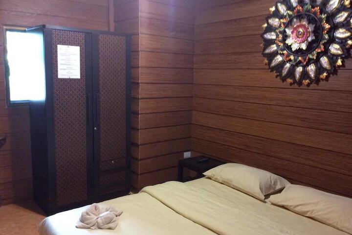 Room 23 of 57