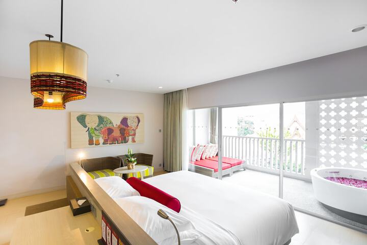 Room 31 of 220