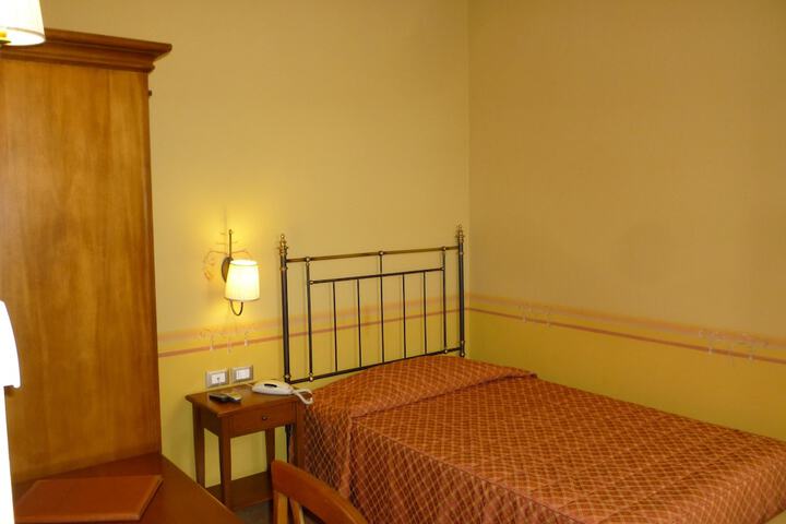 Room 3 of 17