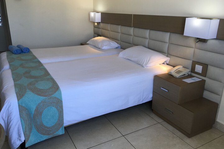 Room 4 of 31