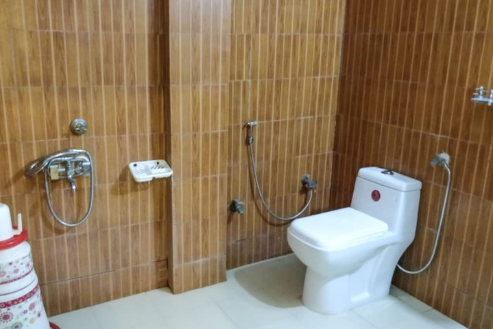 Room 35 of 46
