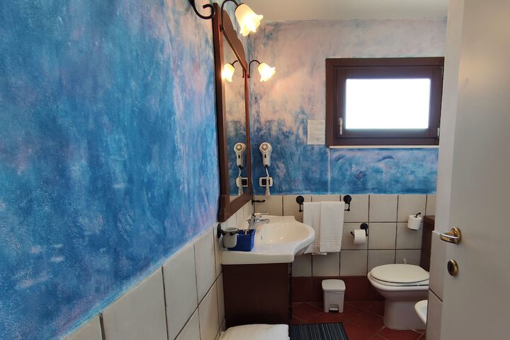 Room 27 of 87