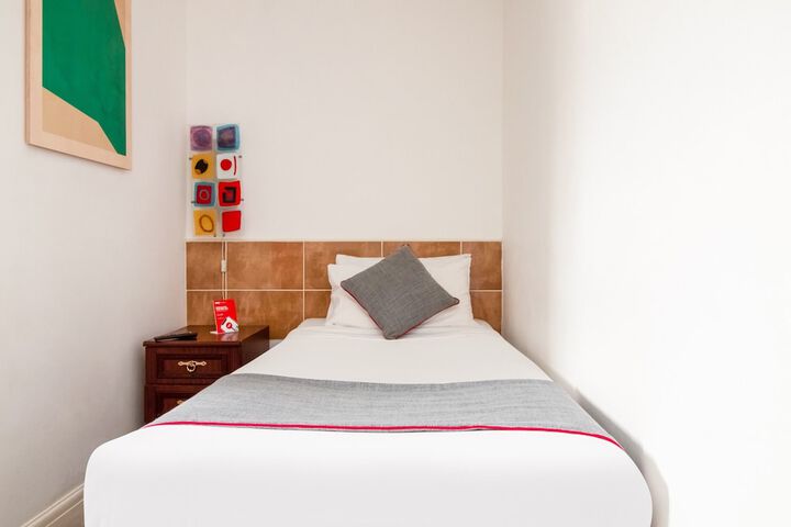 Room 18 of 64