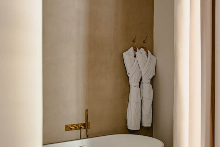 Room 45 of 114