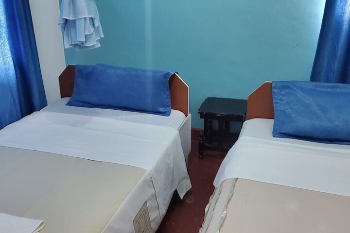 Room 3 of 7