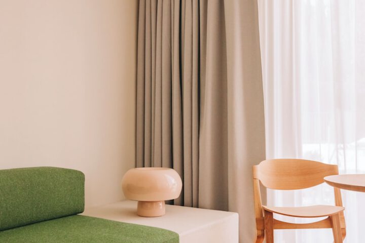 Room 32 of 186