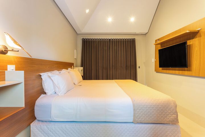 Room 34 of 218