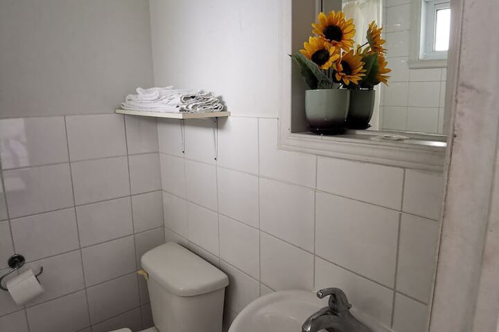 Room 6 of 6