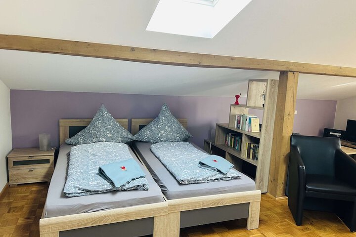 Room 42 of 79