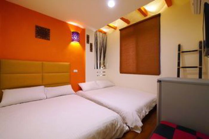Room 42 of 118