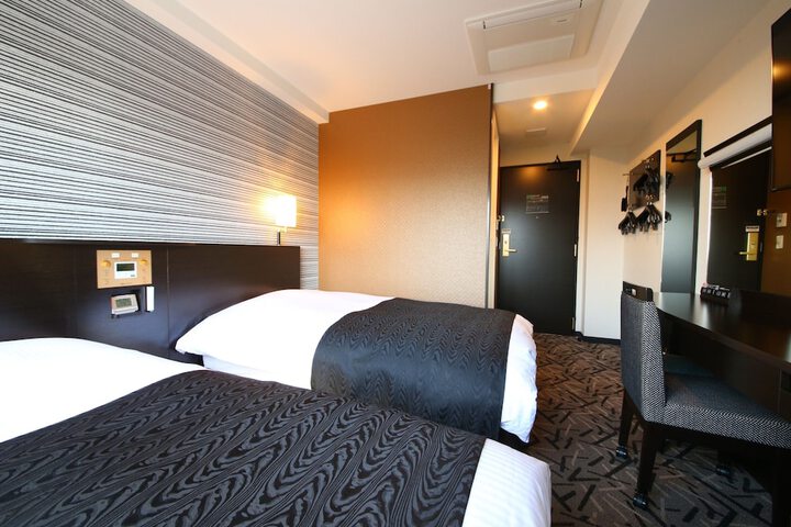 Room 13 of 78