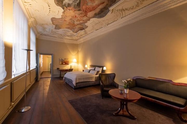 Room 13 of 54