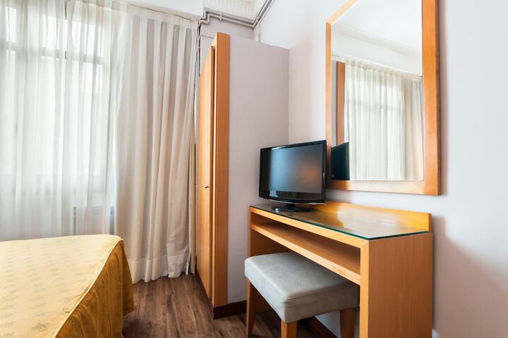 Room 15 of 73