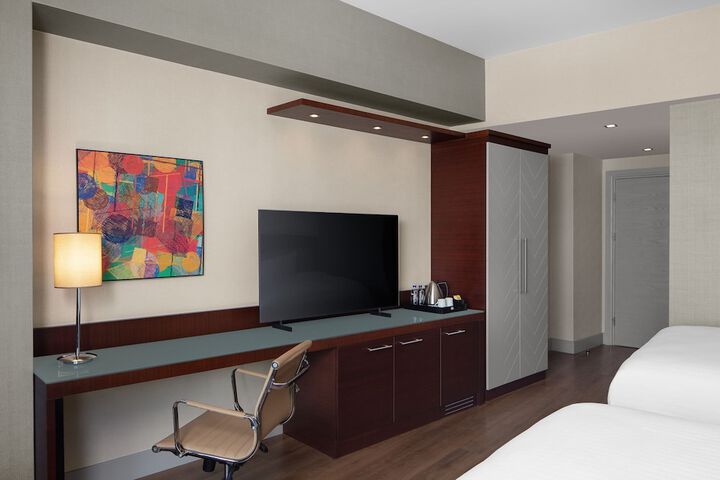 Room 14 of 38