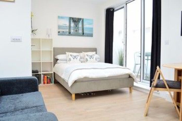 Beautiful Brand New 2 Bed Studio in Hammersmith