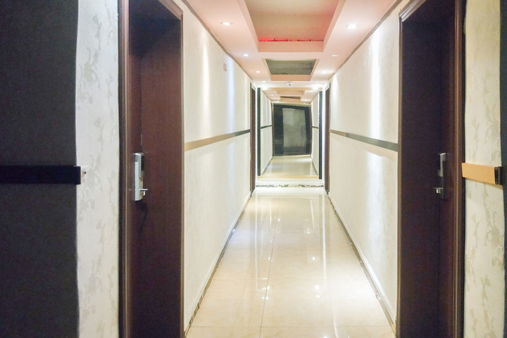 Hotel Interior 4 of 16