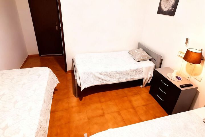 Room 16 of 112