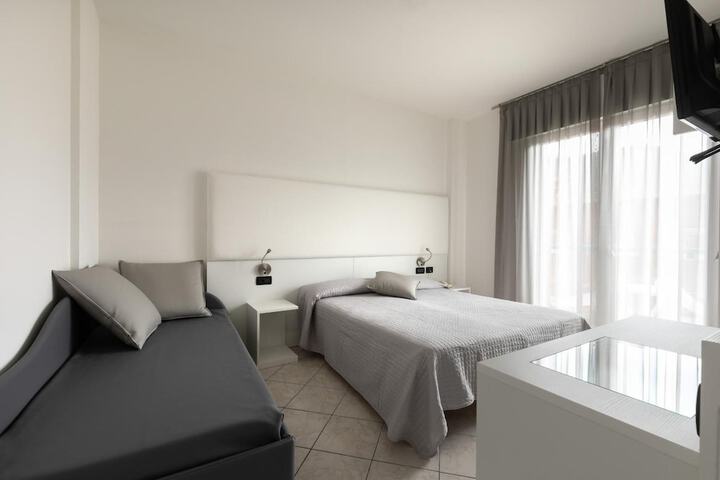 Room 16 of 59