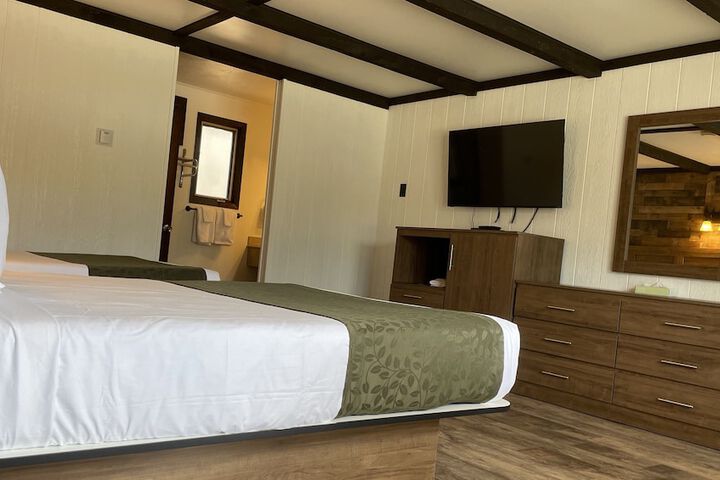 Room 33 of 107