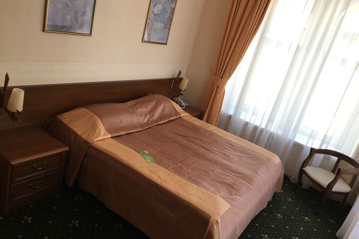 Room 22 of 105
