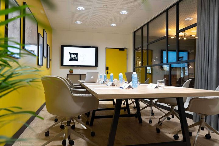 Ibis Styles Dreux Centre Gare in Dreux