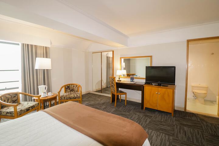 Room 9 of 125