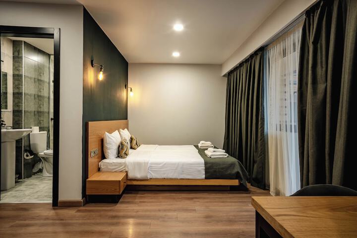 Room 36 of 104