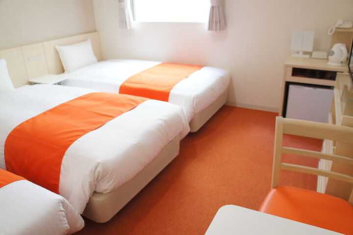 Room 14 of 96